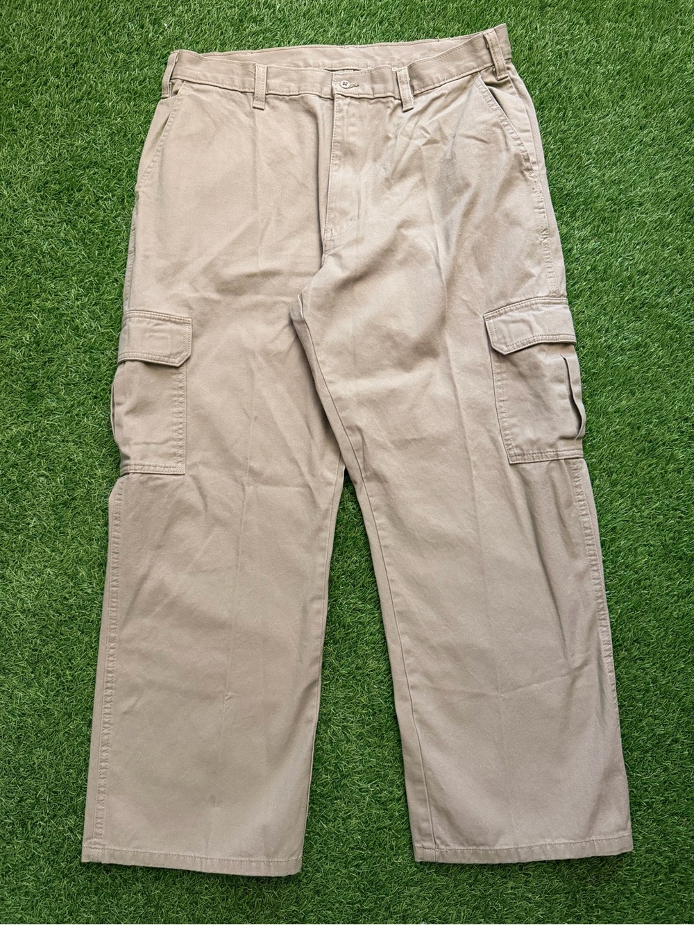 Tan Dickies cargo pants